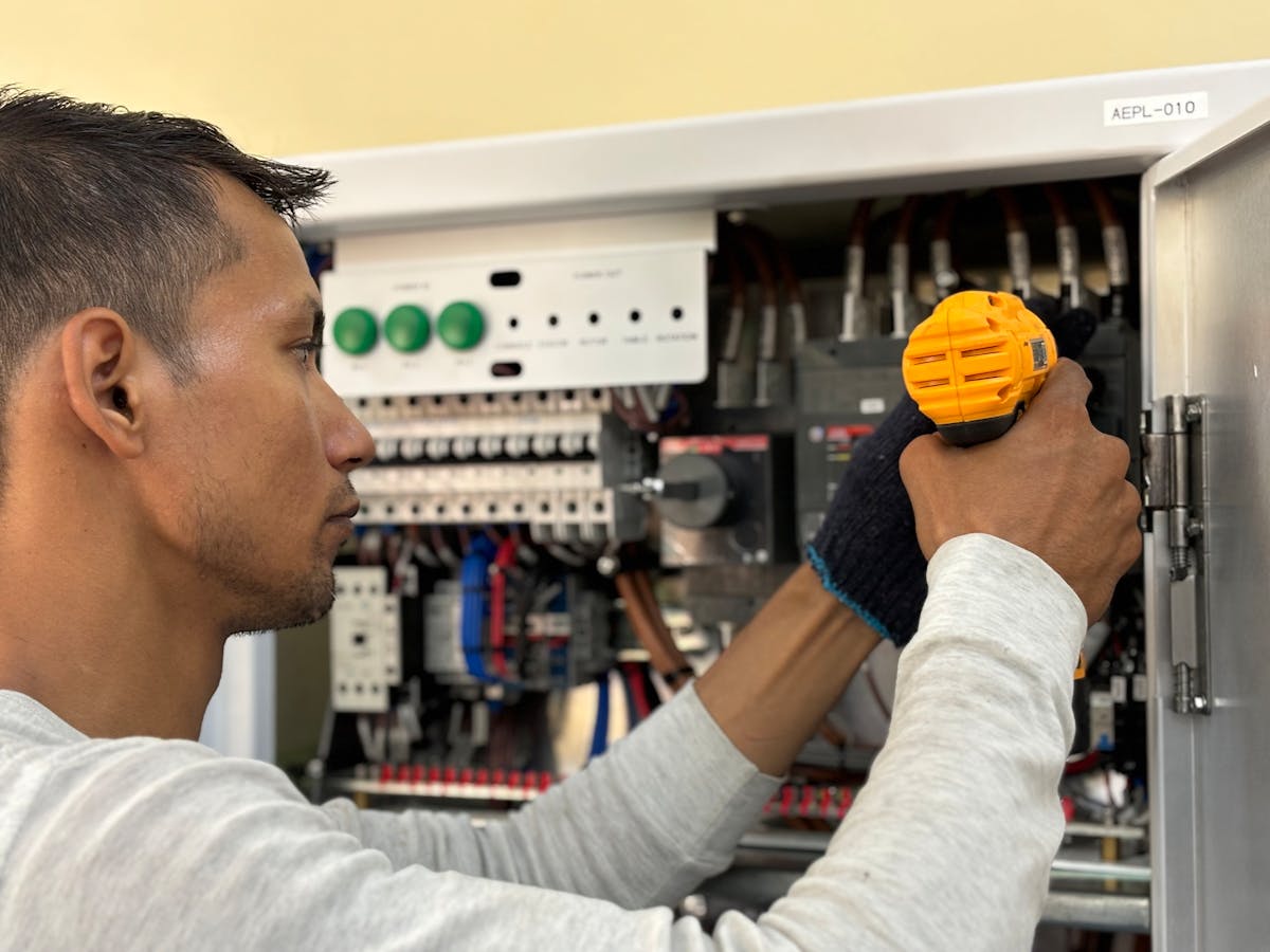 Kompletne elektroinstalacije u objektu